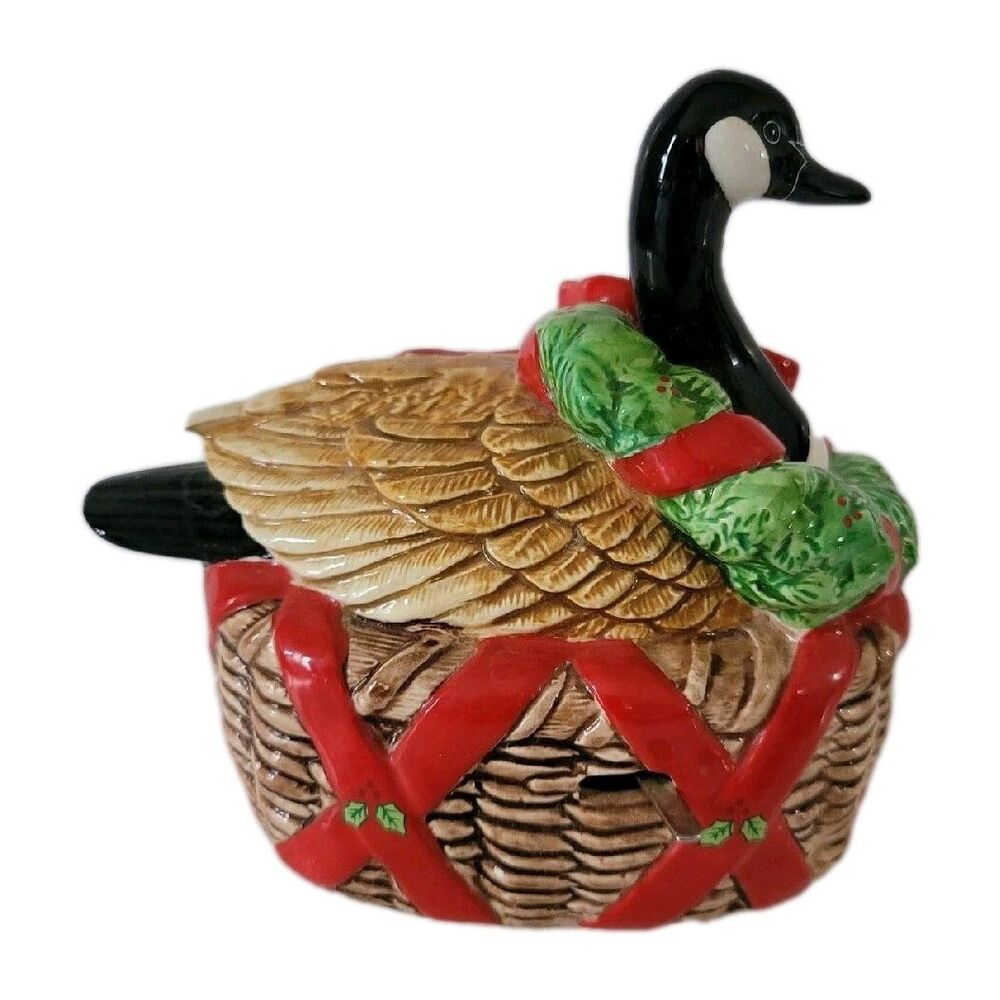 Vintage Schmid Christmas Ceramic Music Box Branta Black Goose Basket Wreath